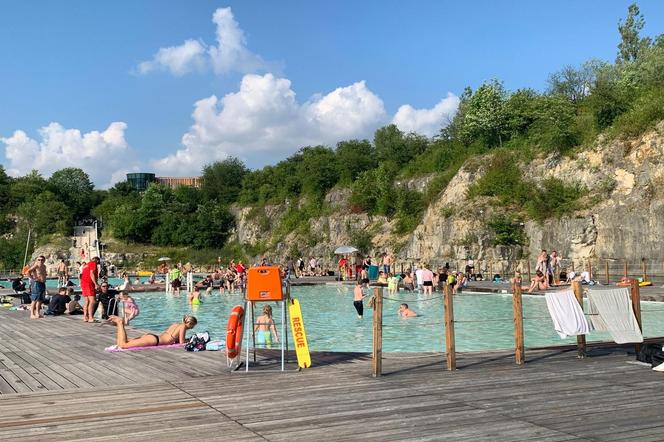 Nechybí ani plavčici.