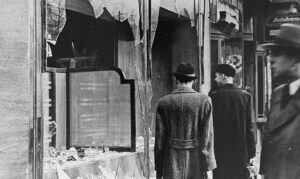 Čtěte také: Křišťálová noc (Kristallnacht)